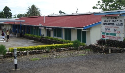 Schweizer Botschaft unterstützt die Installation des Trunz Solar Power Center auf den Solomonen Inseln