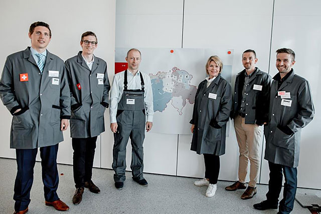 Wenn Manager und Unternehmer Trunz Arbeitskleider überziehen Wenn Manager und Unternehmer Trunz Arbeitskleider überziehen